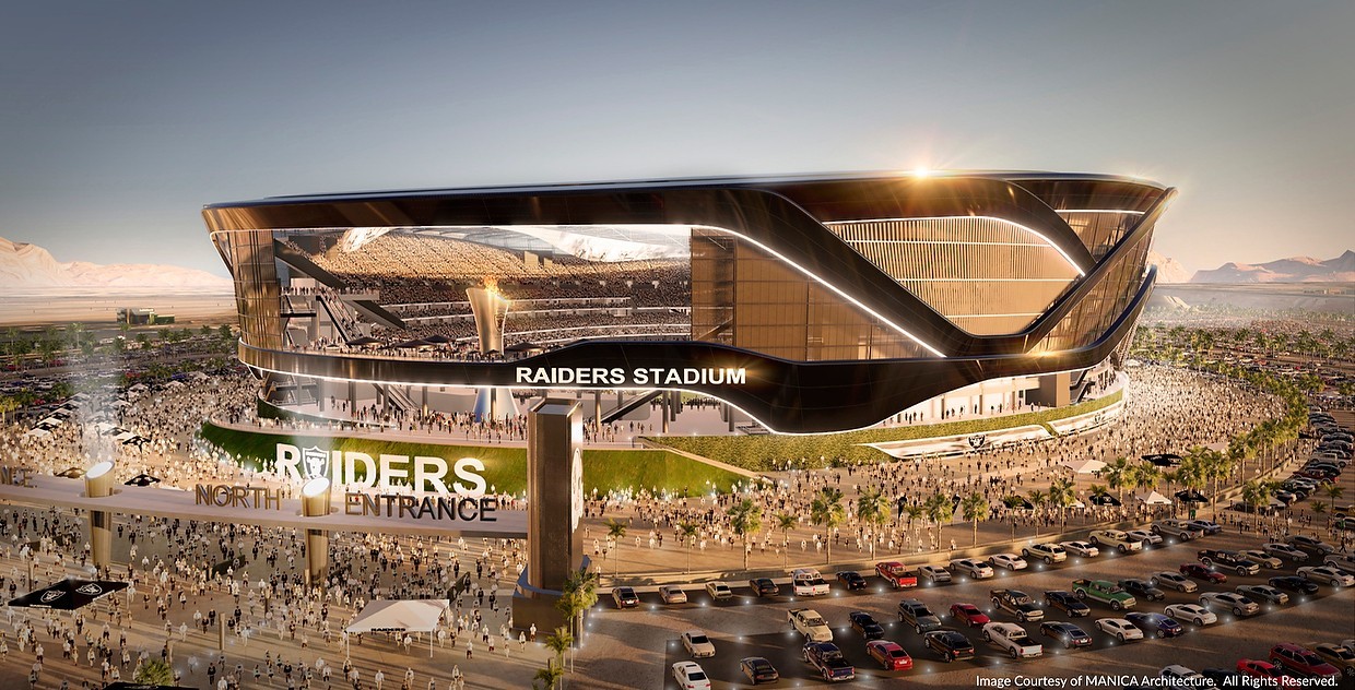 #1 Derek Carr carrying the team on his back for a four-yard touchdown