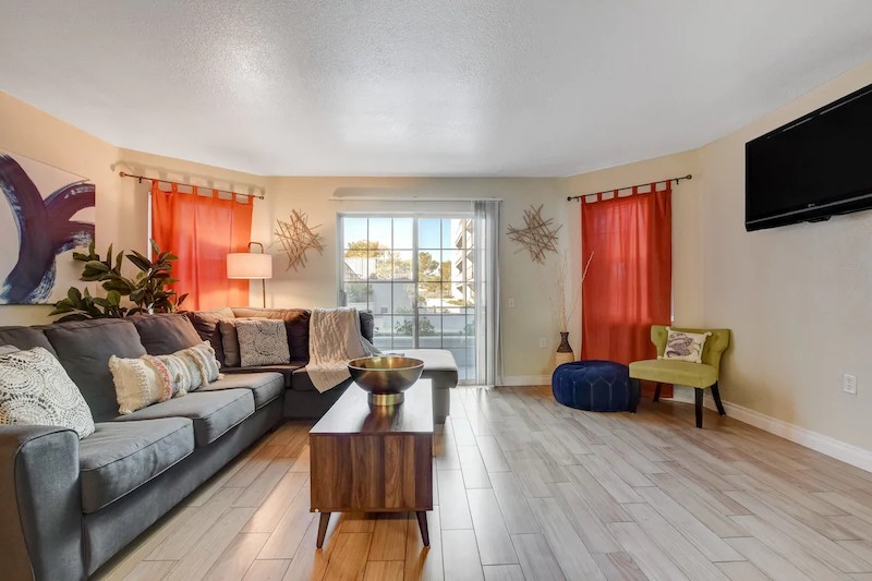 Condo near the Strip & Downtown $