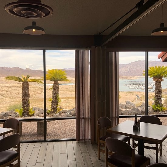 Fountain Site Lounge