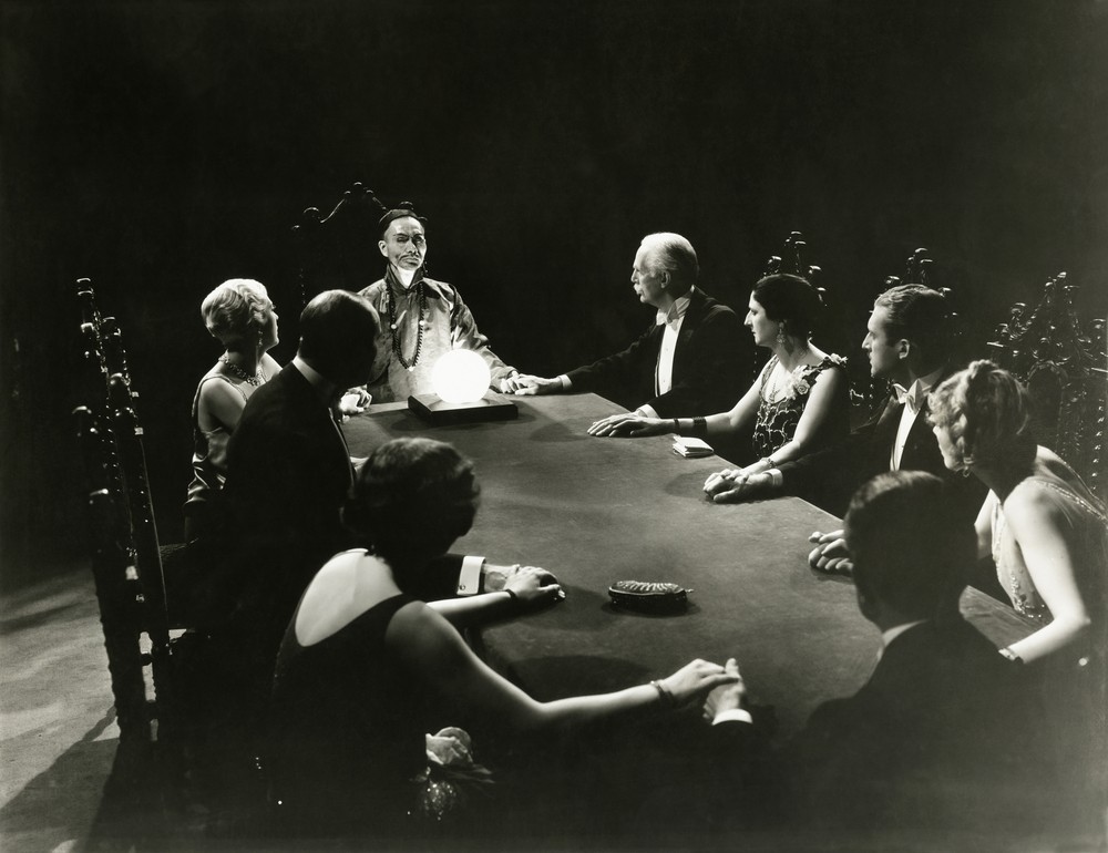 Talk to ghosts at a Downtown seance