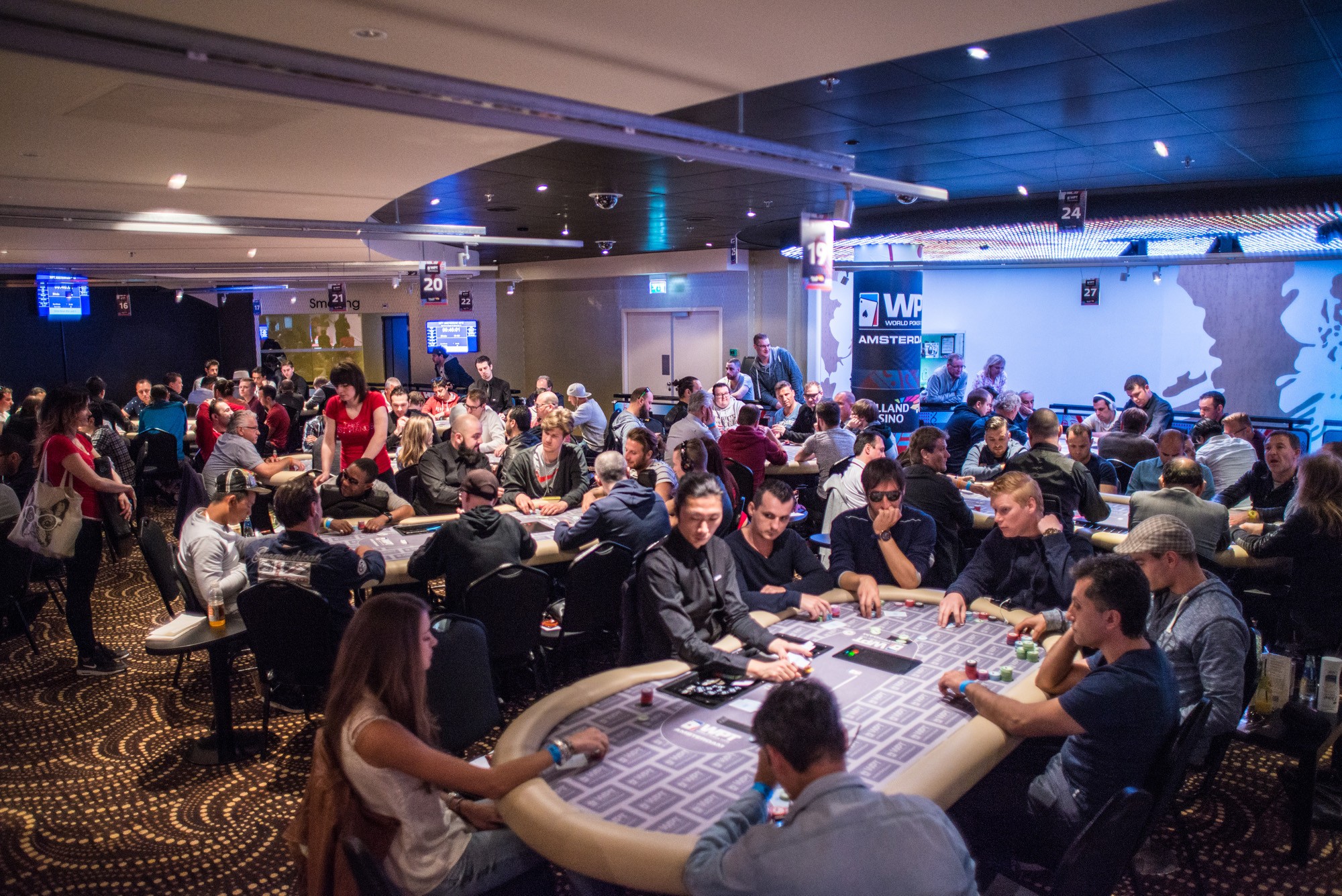 5 Tips for Winning Live Poker Tournaments