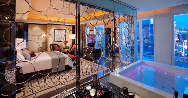 5 Ideas for Your Vegas Honeymoon