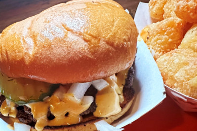 Las Vegas Mixtape v24: Buzzy Burgers, Beautiful Sounds, and a Metal Health Check-up